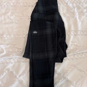 ALO Yoga Black Plaid Bottoms size small